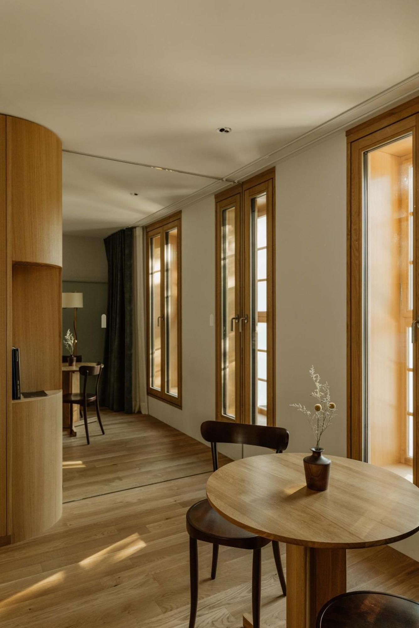 Kleiner Loewe - Stadthotel Bregenz Exteriör bild