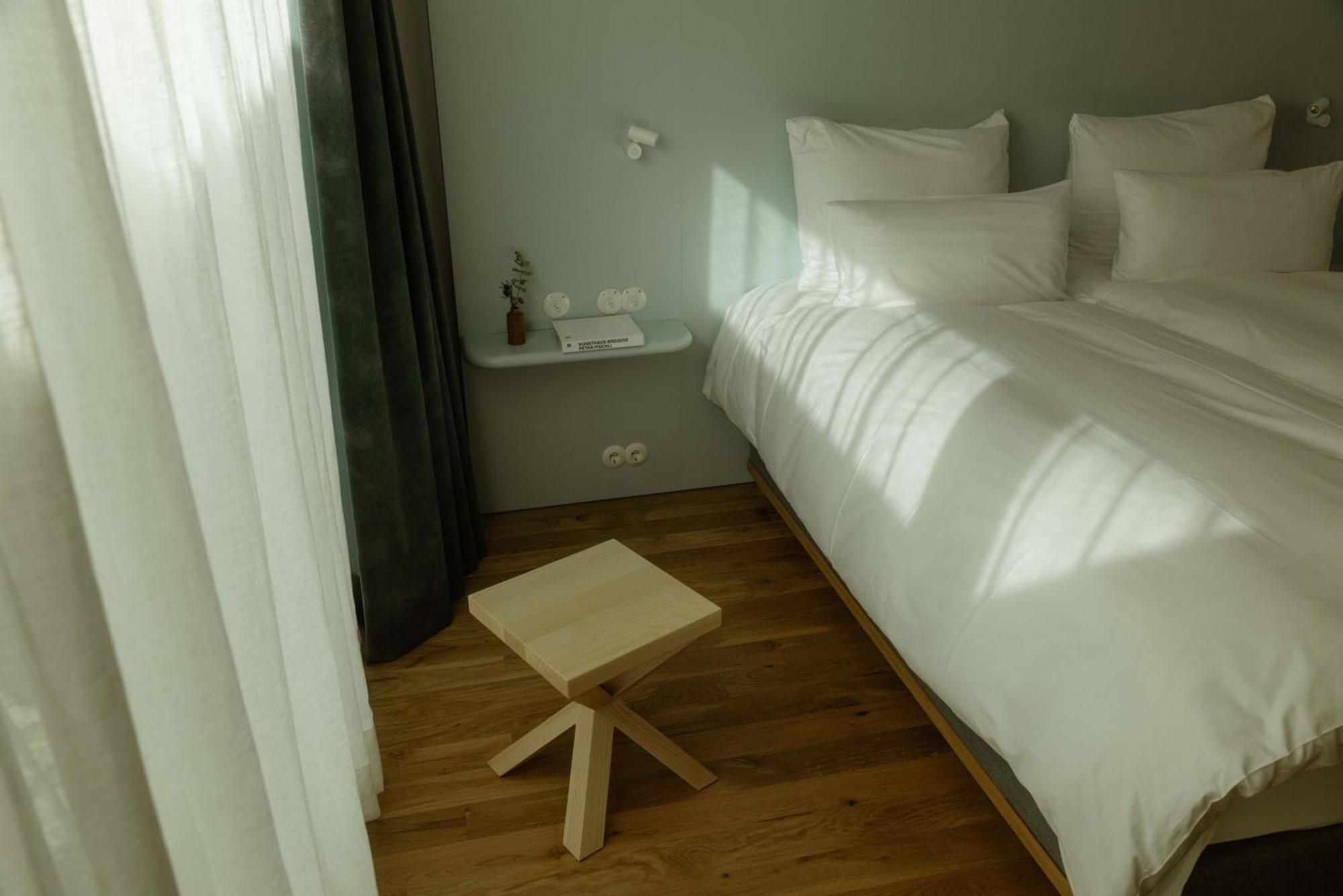 Kleiner Loewe - Stadthotel Bregenz Exteriör bild